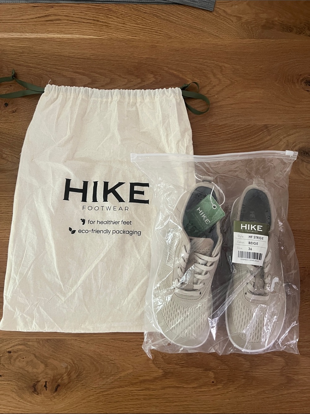 Hike Footwear HF Stride Beige Barefoot Lace Up Sneakers Women Size 6 NWT